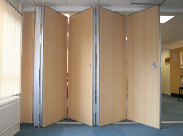 10 22 39 Folding Panel Partitions - ZeroDocs