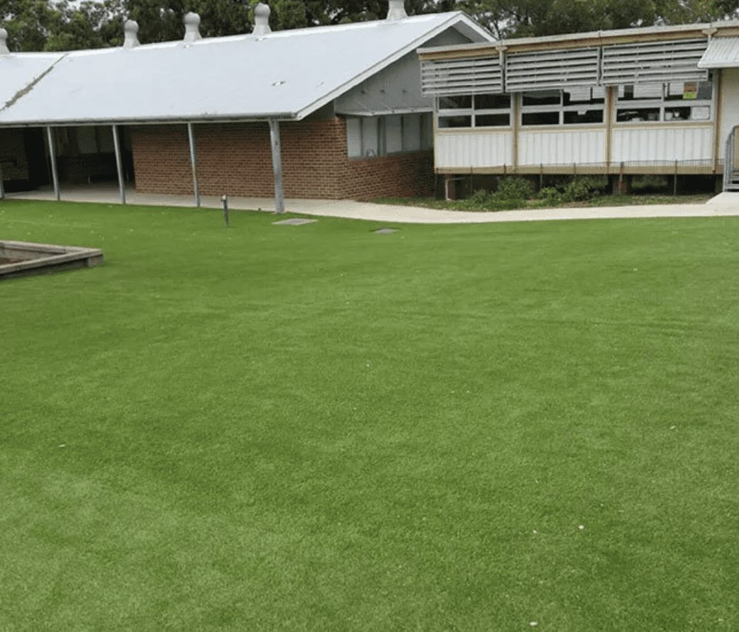 32 18 13 Synthetic Grass Surfacing